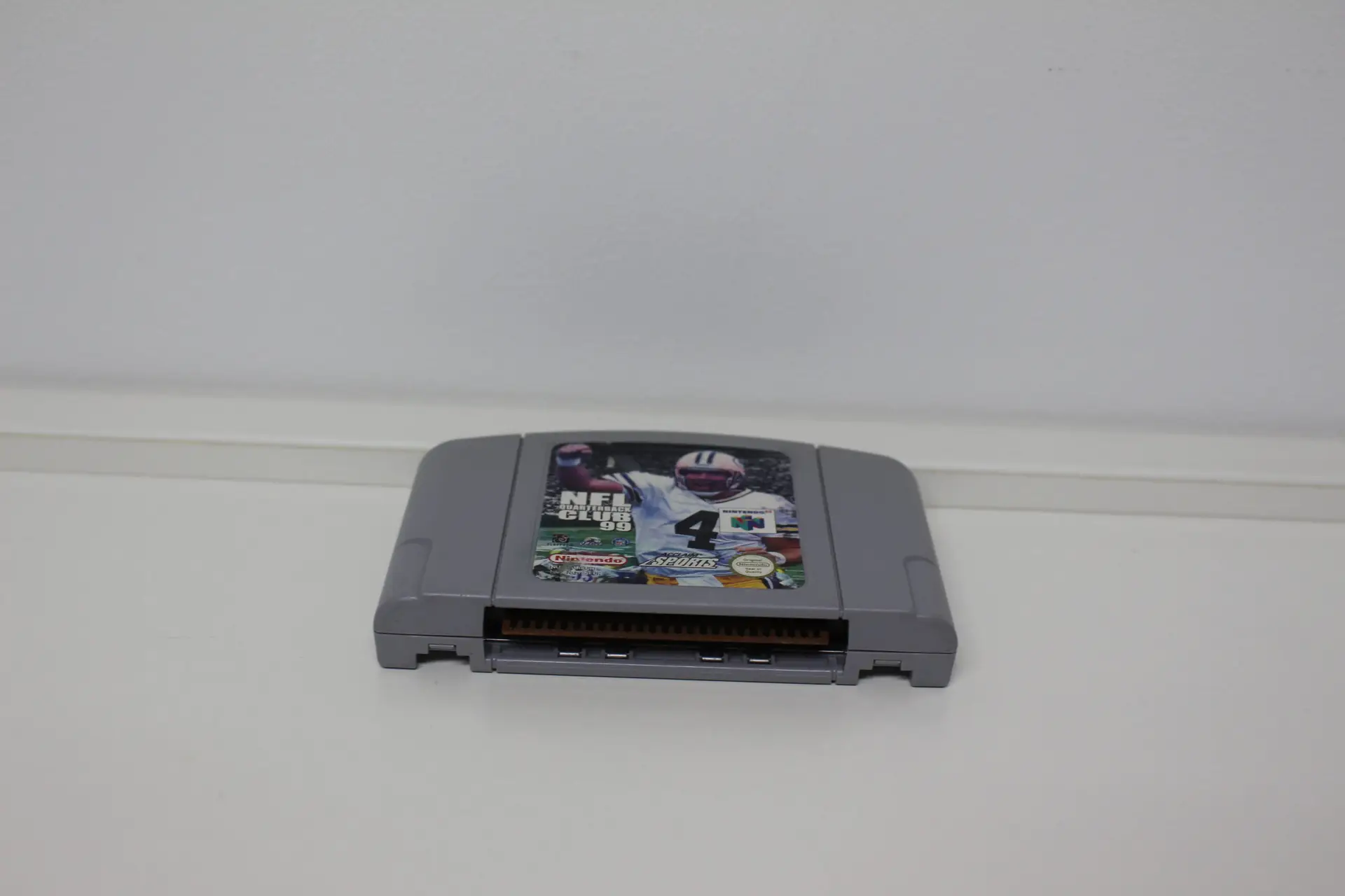 1267 - NFL Quarterback Club 99 - Nintendo 64