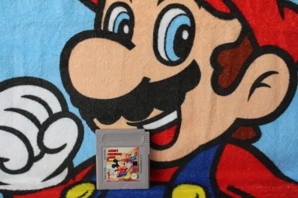 723 - Mickeys dangerous Chase - Gameboy