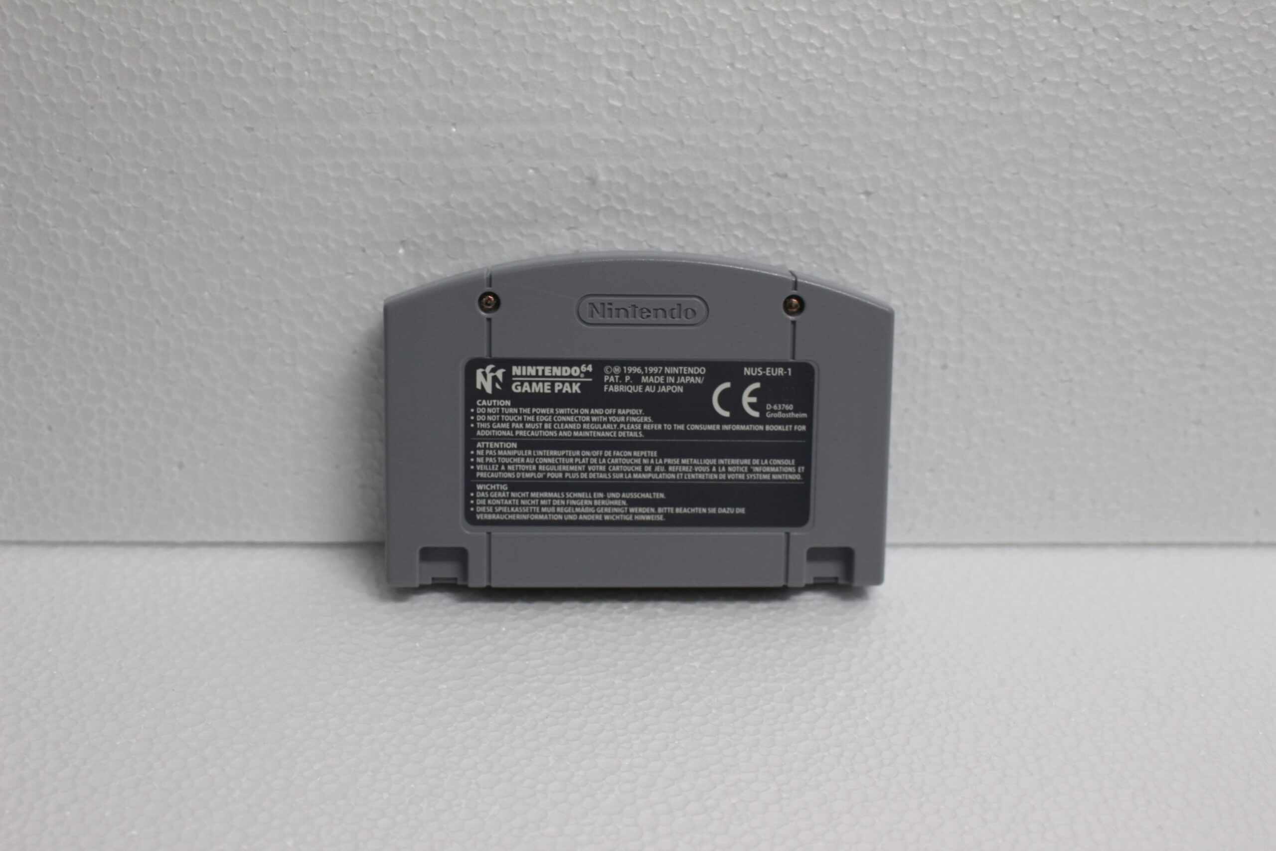 856 - Iggys reckin Balls - Nintendo 64