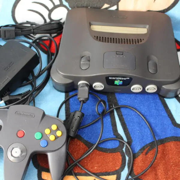 1565, 1571 - Nintendo 64 mit Controller Schwarz - Nintendo 64