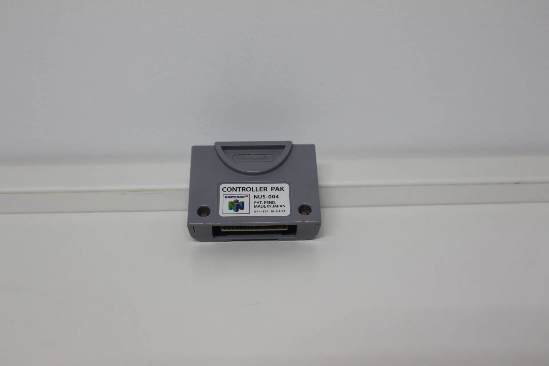 1573 Nintendo 64 Memory Pak