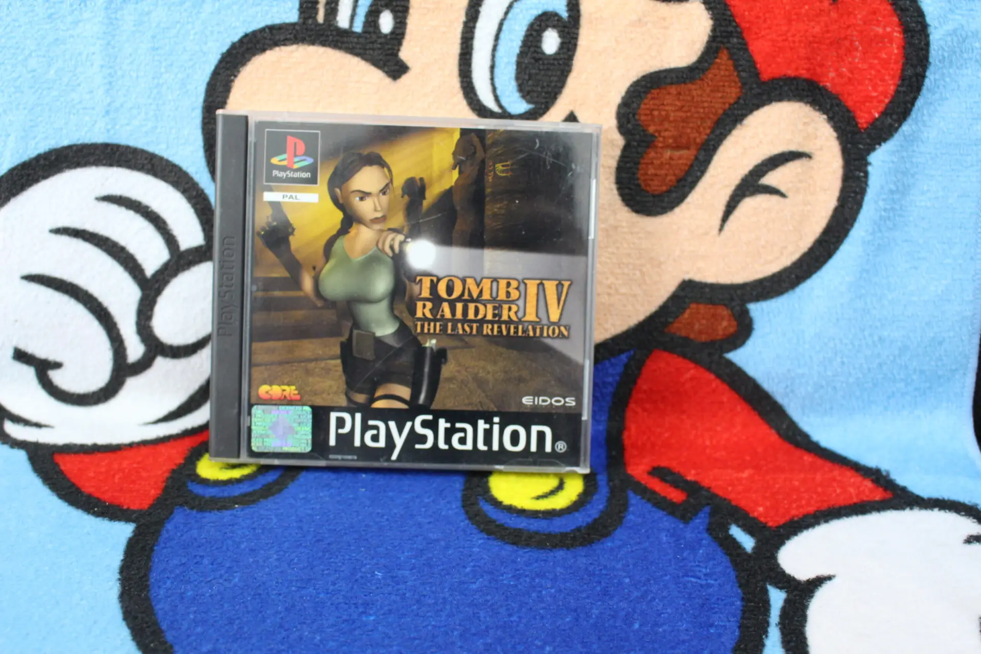 1827 - Tomb Raider 4