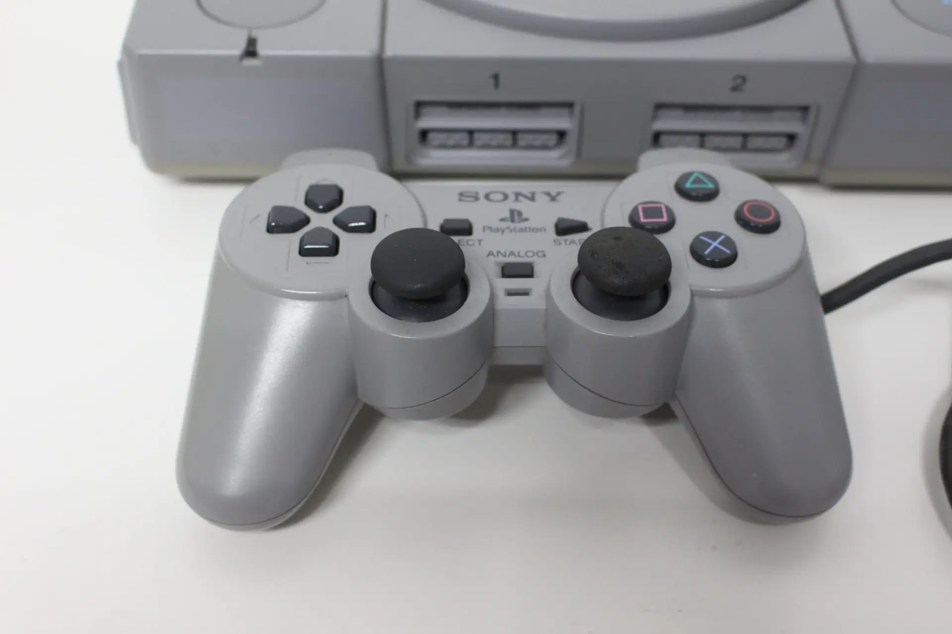 Playstation 1 Konsole mit Controller – Bild 2